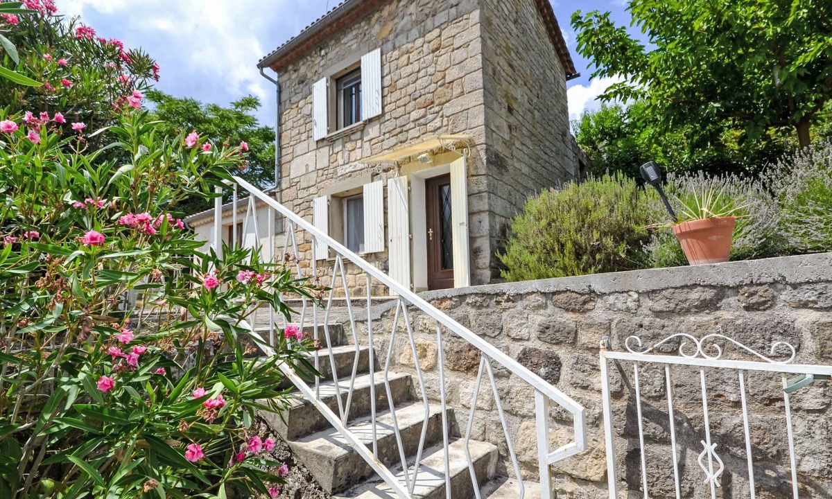 Montreal House | Les Lauriers Roses by Interhome