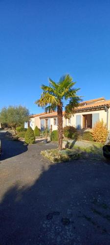 Sevremont House | Les lavandières