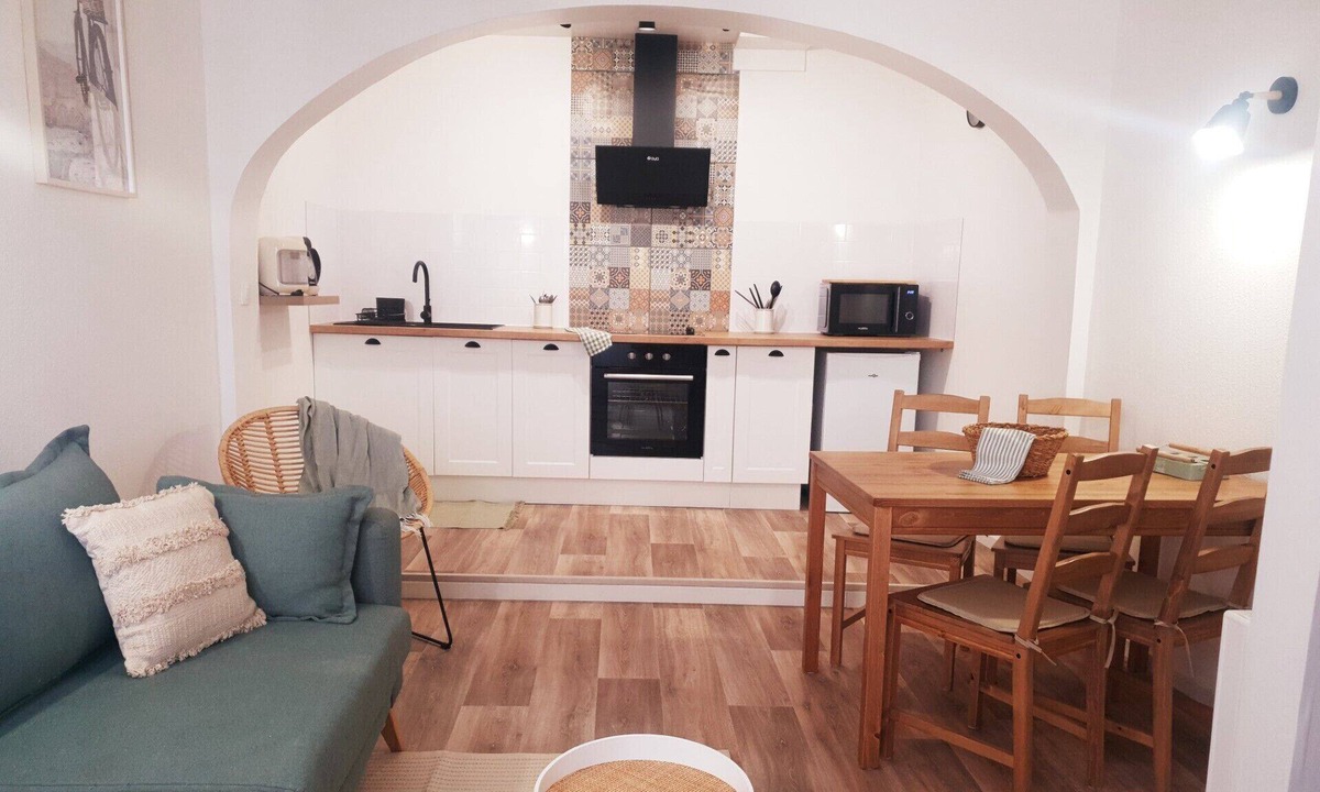 Villegailhenc House | Les Lavandieres