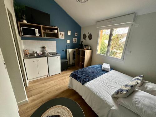 Miroir - Batignolles Apartment | Les Lilas - Gare - Centre - 2 Personnes