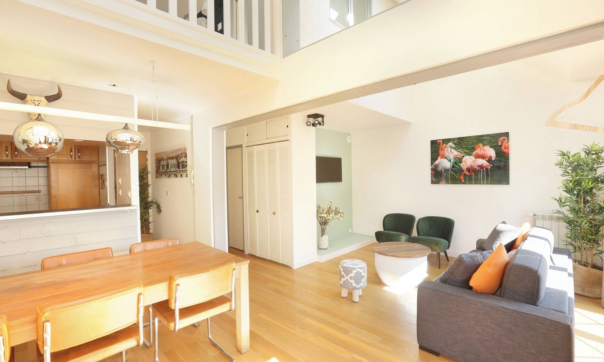Les Lilas Apartment | Les Lilas Serviced Apartments