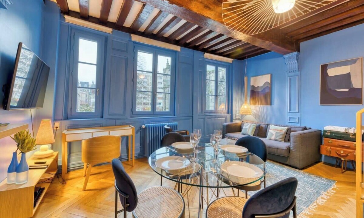 Quartier Vieux Marche-Cathedrale Apartment | *Les Loges Saint Éloi : Somptueux F4 pour 7 personnes*