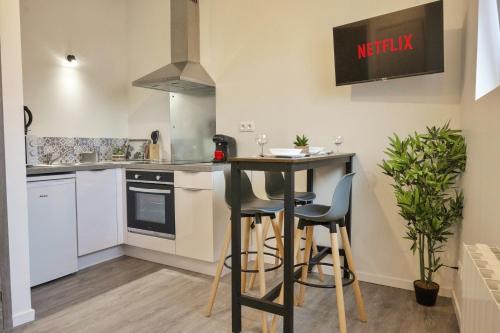 Thouars Apartment | ❂ Les Logis de la Trémoille ❂ Cozy ❂ Netflix ❂