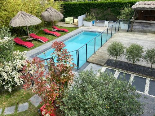 Saint-Jean-des-Mauvrets House | Les logis du forgeron-Gites avec piscine près d'Angers