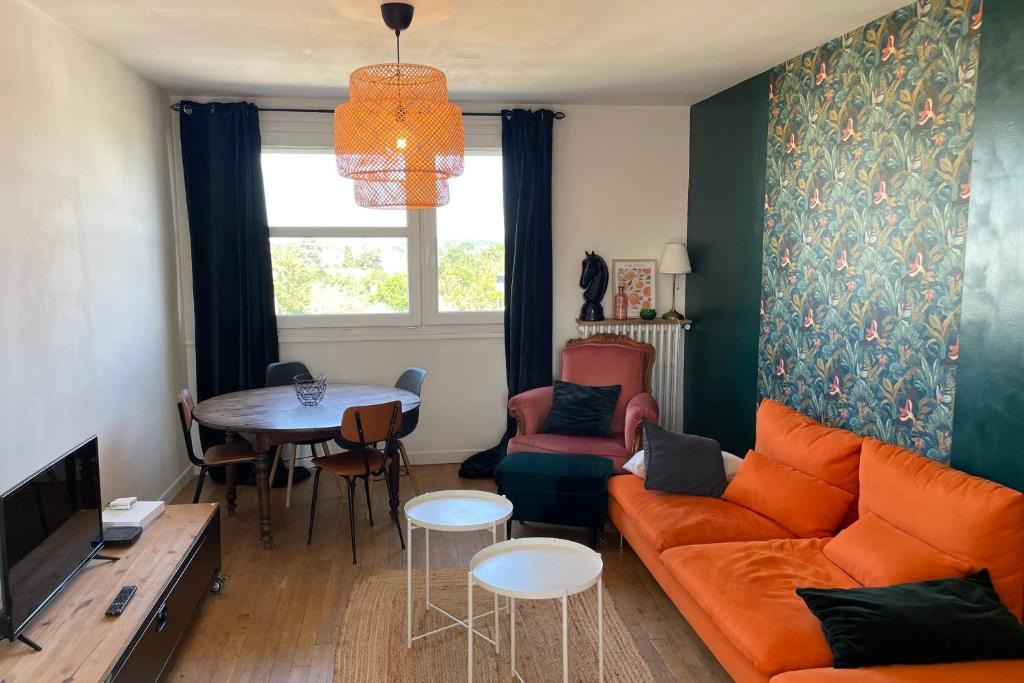 Tours Apartment | Les Lys Lumineux Élégant Raffiné Tours