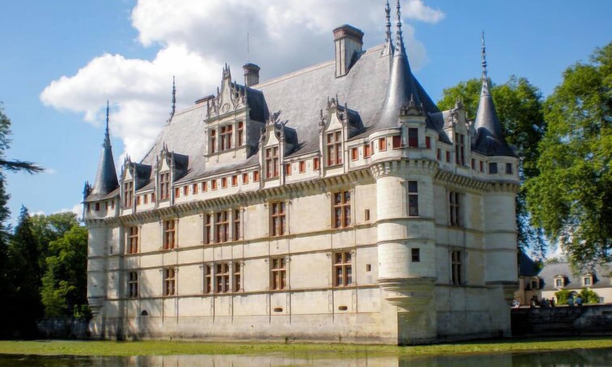 Restigne House | Les Mailloches by Interhome