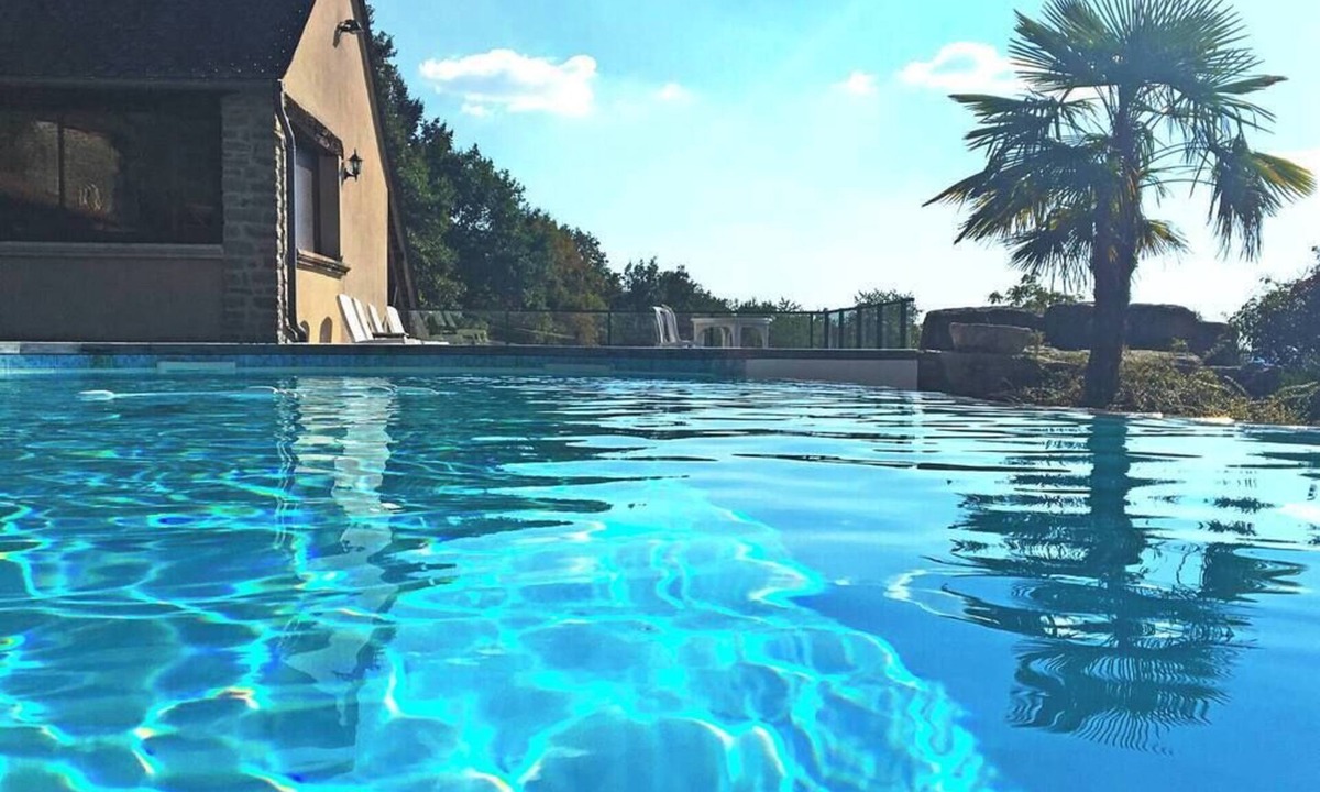 Saint-Remy House | LES Maisons D'en Haut ET Piscine A Debordement Chauffee