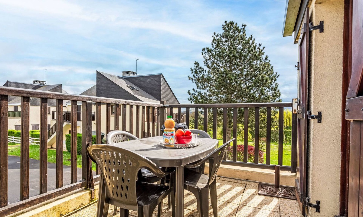 Merville-Franceville-Plage Apartment | Les Maisons de la Mer by Interhome