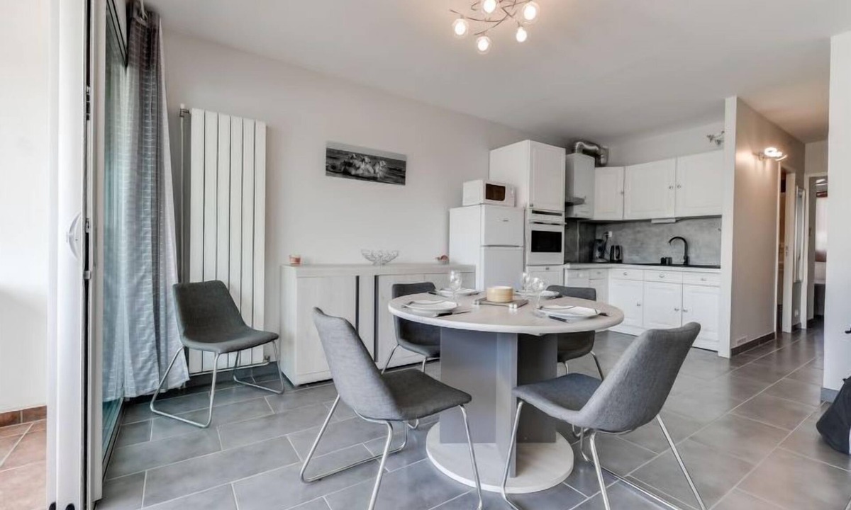 Le Grau-Du-Roi Apartment | Les Marinas de la Plage I by Interhome