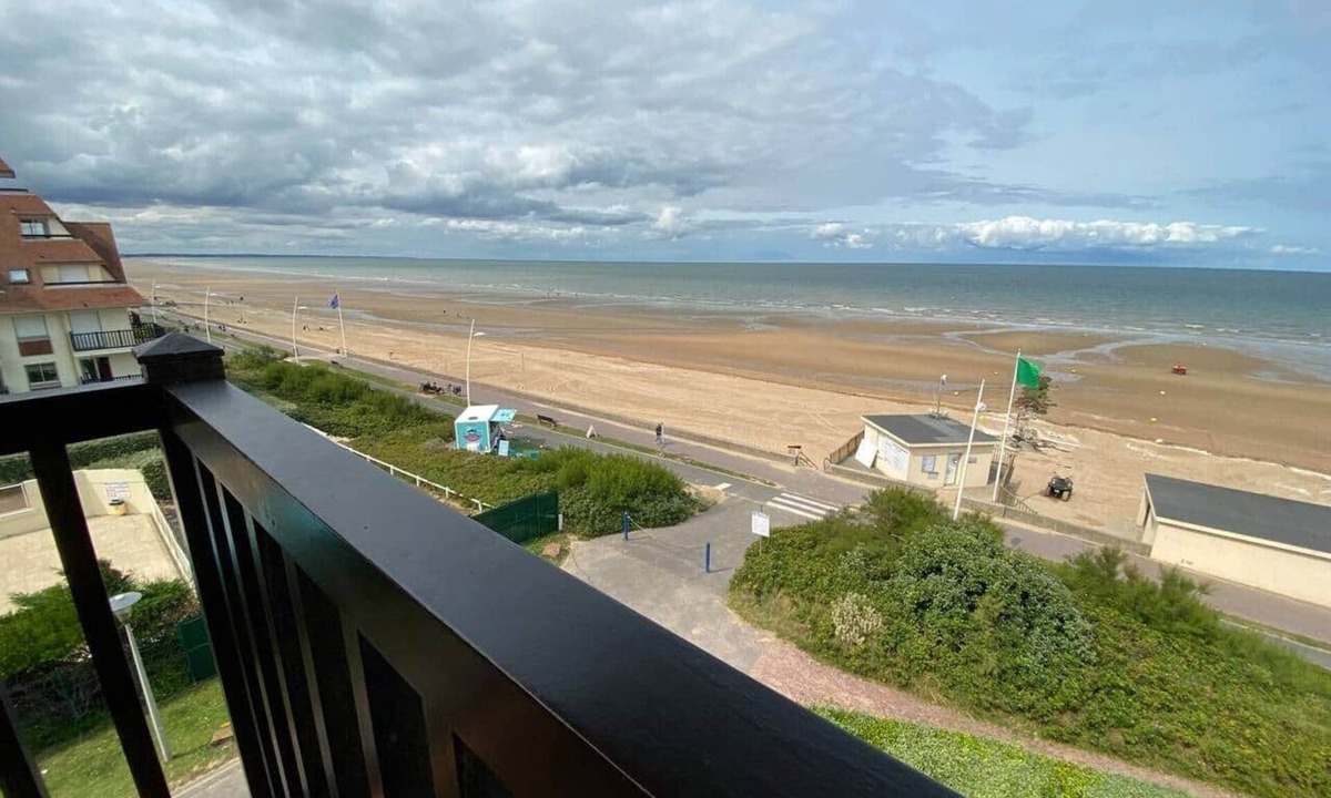 Cabourg Apartment | Les Marines-Sea & beach view Cabourg