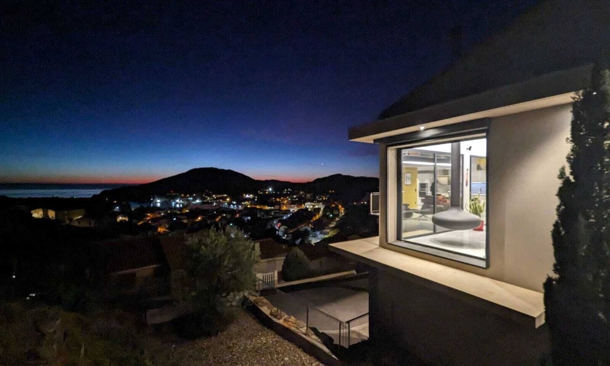 Port-Vendres Villa | Les Mille et Une Vitres - Architect-designed villa on the heights of Port Vendres