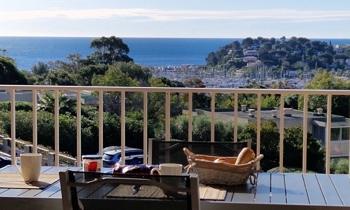 Cavaliere Apartment | Les Mimosas by Interhome