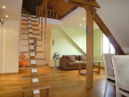 Devant-les-Ponts Apartment | Les Mirabelles