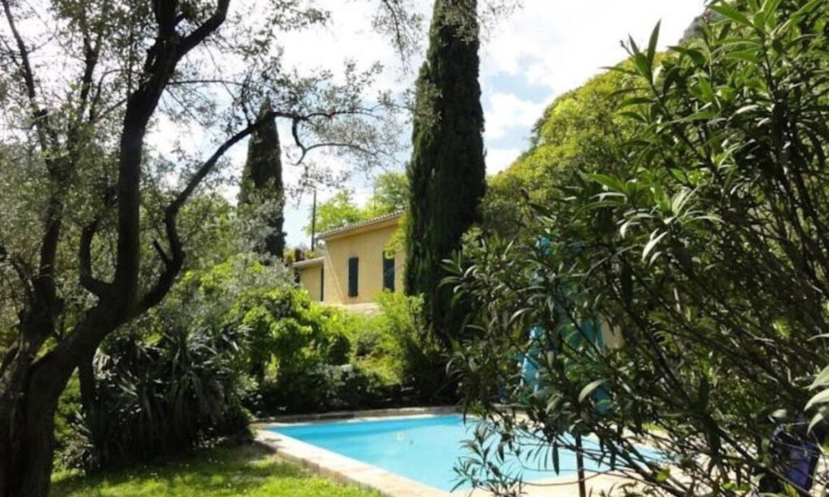 Anduze Bed & Breakfast | Les Montades: Chambre Adeline