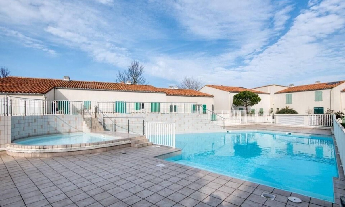 Saint-Martin-de-Re Apartment | LES MOUETTES (25 venelle de l'Orneau, ST MARTIN DE RÉ)