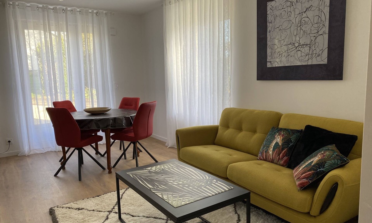 Baguer-Morvan House | Les Orchidée* B&B