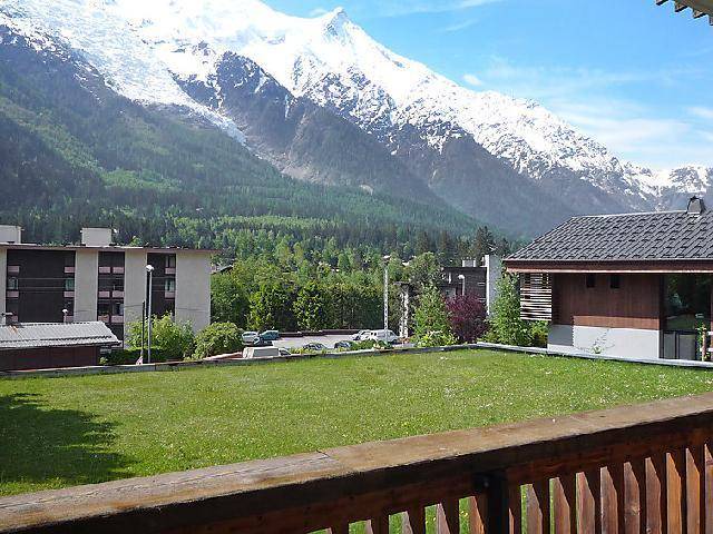 Chamonix City Centre Apartment | Les Pècles