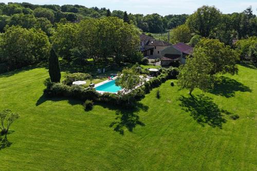 Gondrin House | Les Papillons de Baccara