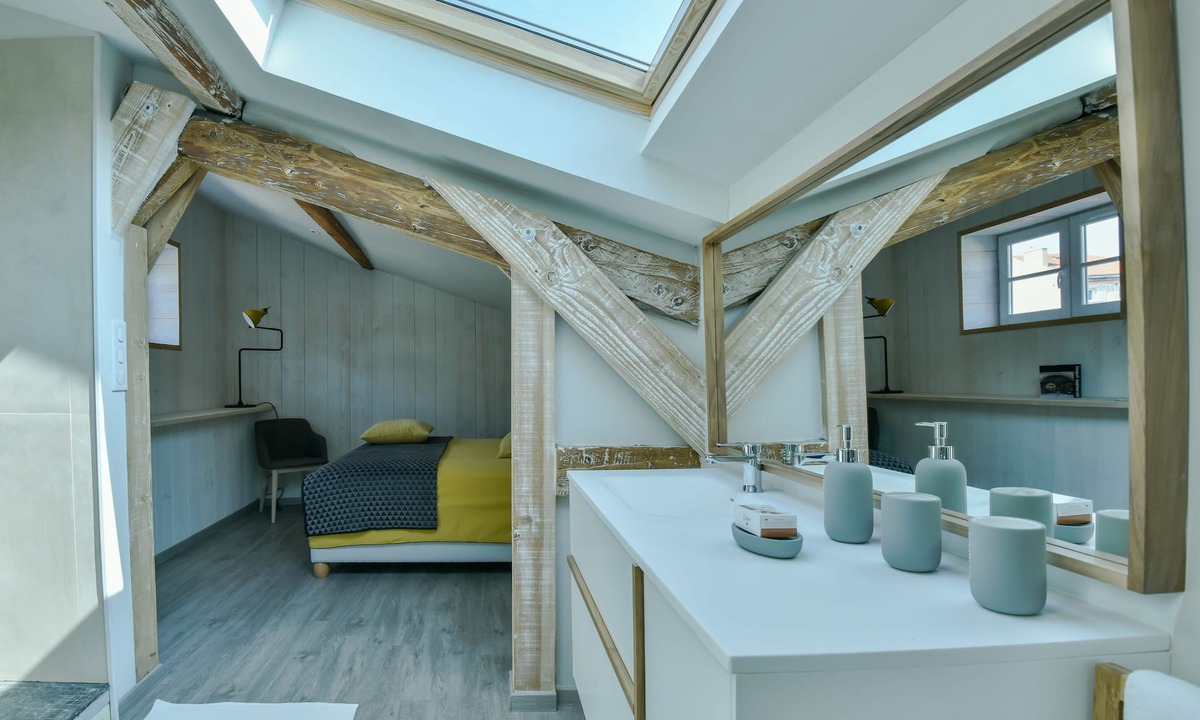 Montbrison House | Les Parfums de Madeleine
