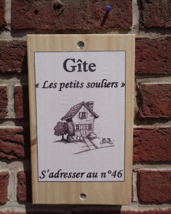 Lestrem House | Les Petits Souliers