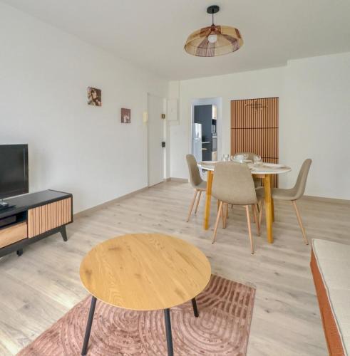 Royallieu Village Apartment | Les Peupliers Appart de Charme