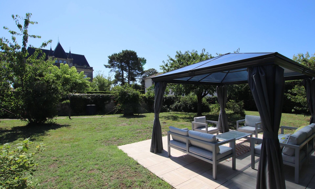 Lamothe-Landerron House | Les peyres