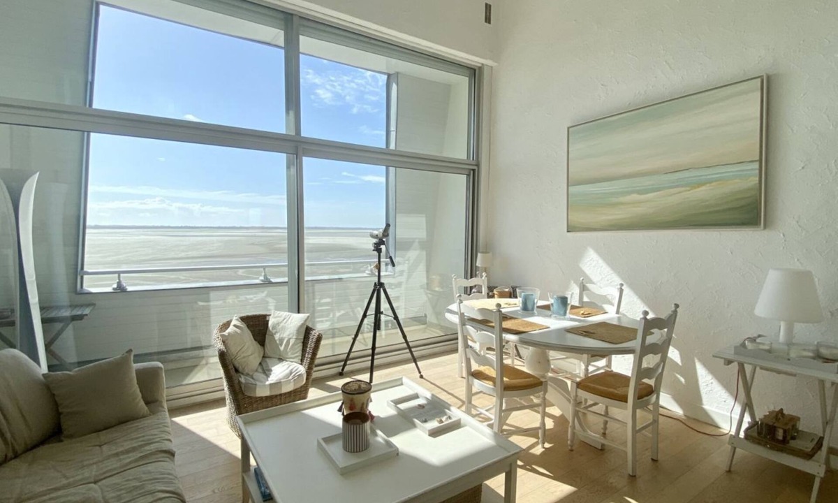 Le Crotoy Apartment | Les Pieds dans l'Eau, bay view for 6 people