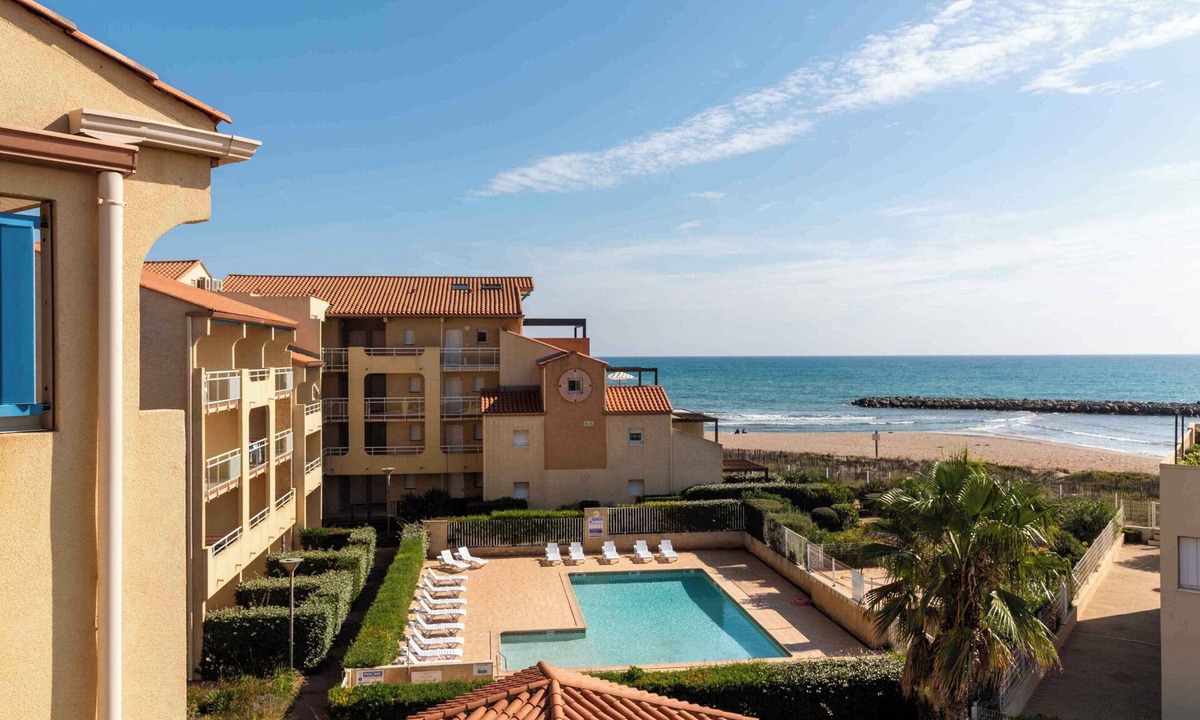 Valras-Plage Condo | Les Pieds dans l'eau ! Apt avec Terrasse & Piscine