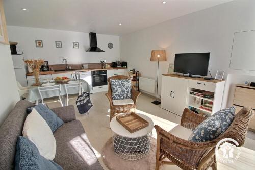 Vilde-Guingalan House | Les pierres d'armor