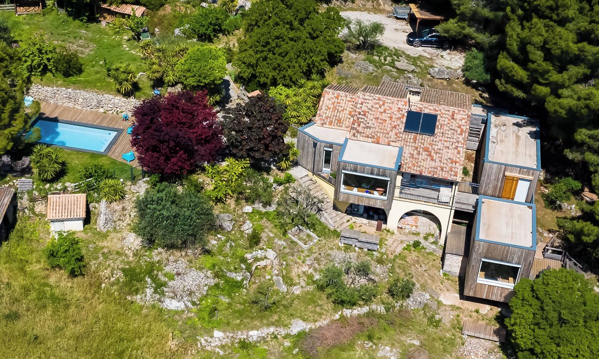Nebian House | Les Pierres Sauvages 2