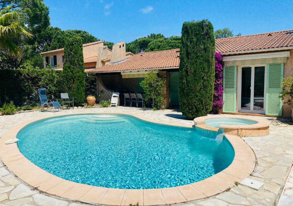 Sainte-Maxime Villa | Les Pins Ensoleillés