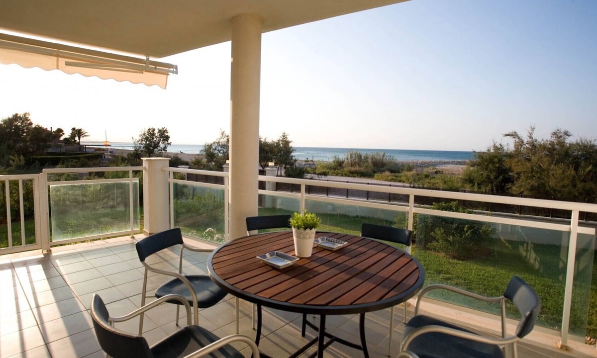 Les Deveses Apartment | LES PORTELLES Nº64 1ª Línea Playa