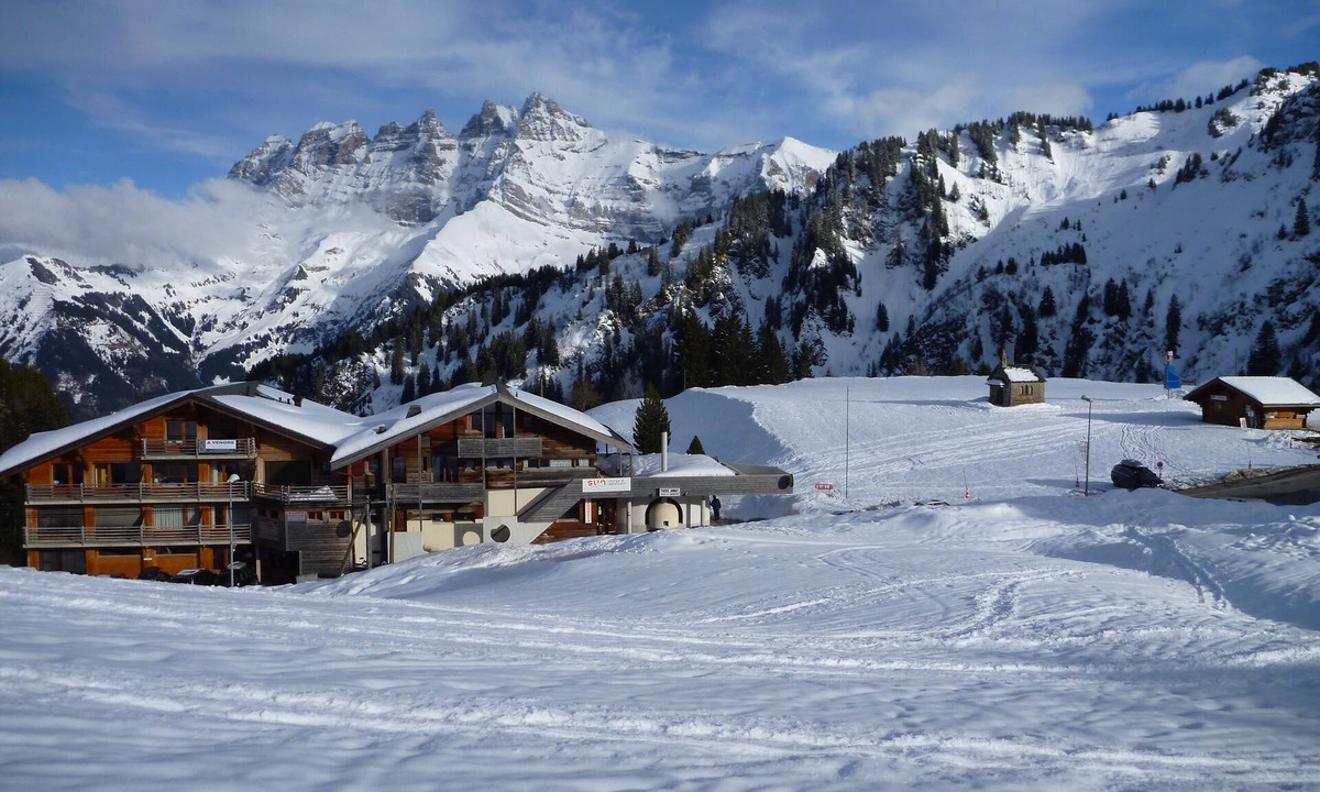 Val d'Illiez Apartment | Les Portes du Soleil duplex apartment sleeps 9 ski-in ski-out