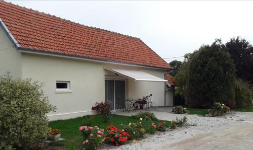 Champigny-sur-Aube House | Les pres saint jean