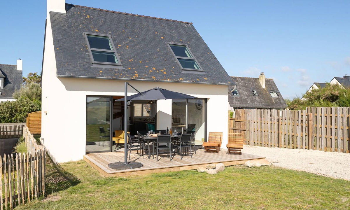 Kerlouan House | Les reflets bleus by Interhome