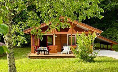 Mauroux Ski Chalet | LES REFUGES DU LOT Kouki's Lodge
