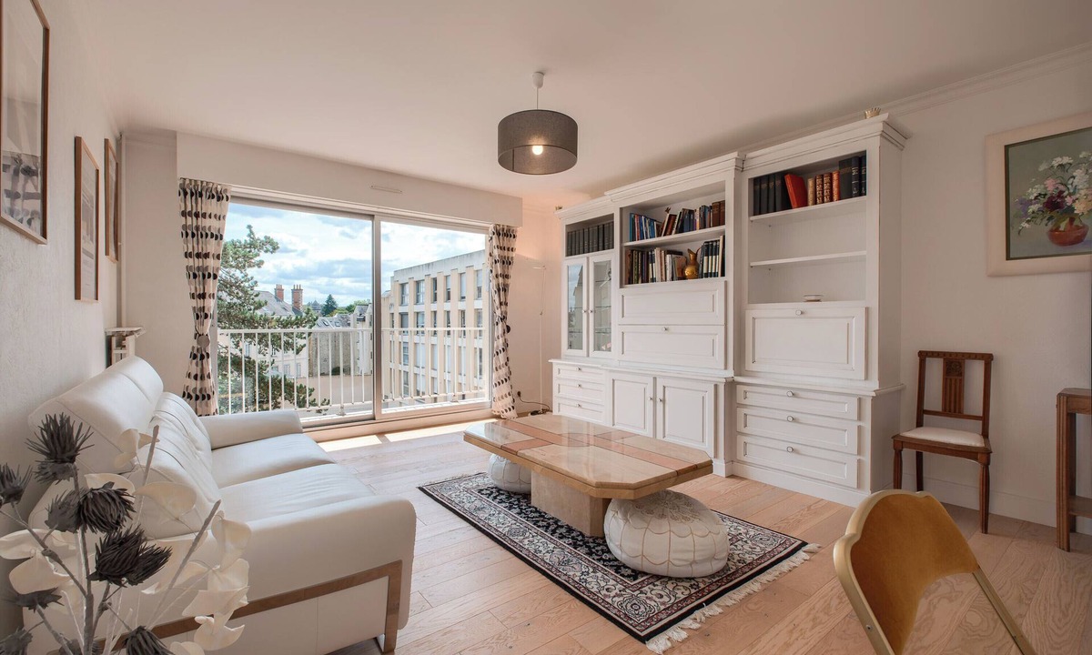 Laval Apartment | Les Ridelleries – Balcon/Ascenseur/Gare