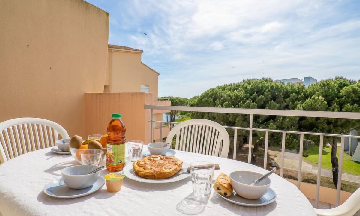 Le Grau-Du-Roi Apartment | Les Rives du Lac by Interhome
