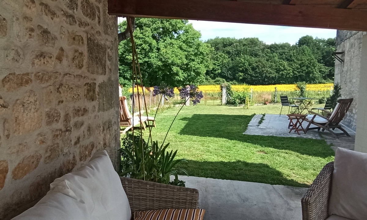 Saint-Vaize House | Les rives du Rochefollet