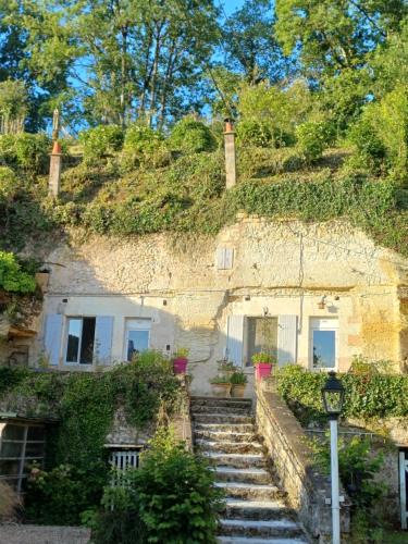 Faverolles-sur-Cher Apartment | Les roches du Donjon