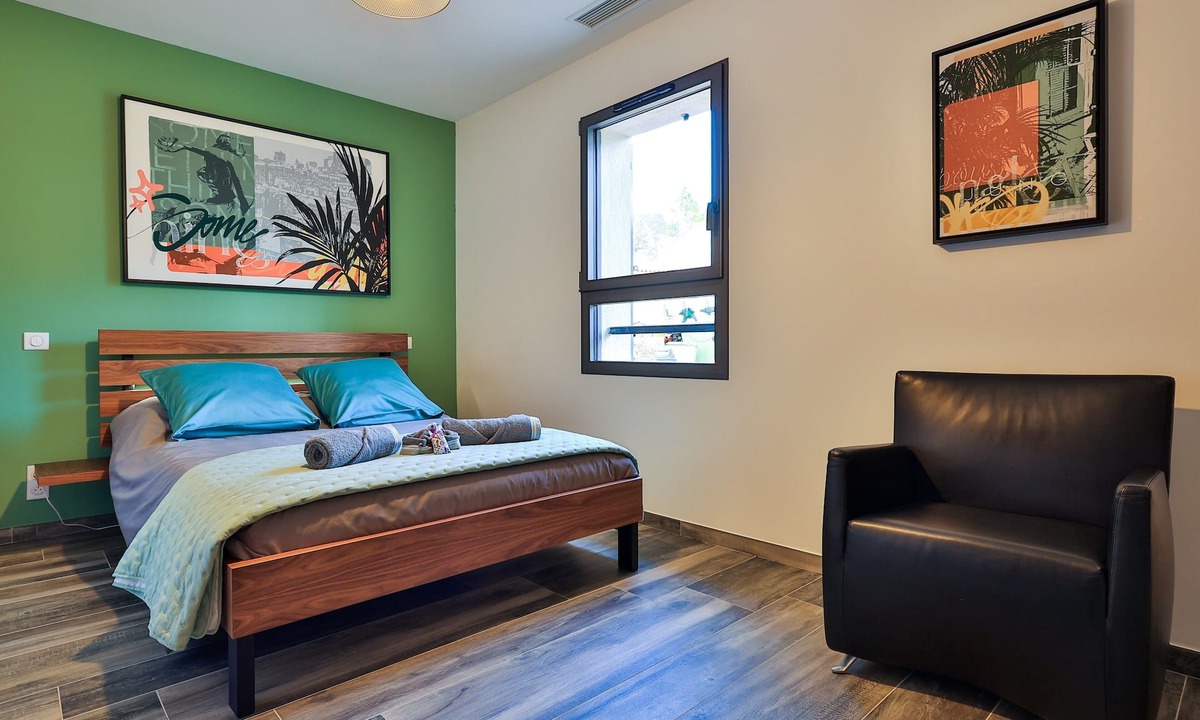 Saint-Paul-en-Foret Bed & Breakfast | Les Roches de Baudisset