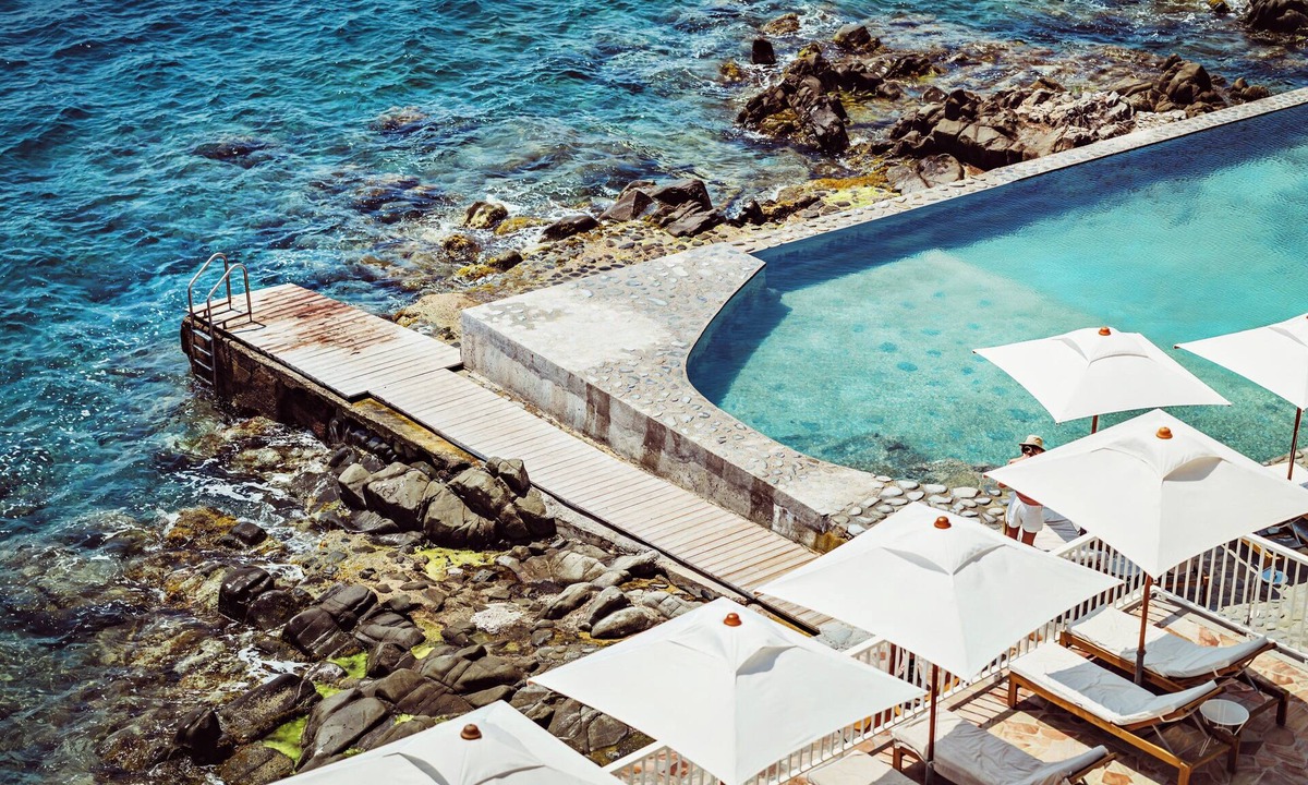 Le Dramont Hotel | Les Roches Rouges, a Beaumier hotel