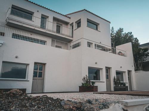 Treilles House | Les Rocheuse Treilles