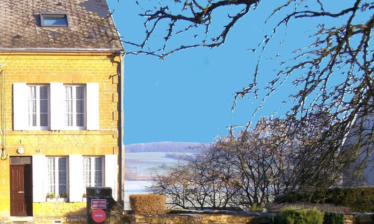 Dom-le-Mesnil House | LES ROSIÈRES - DOM LE MESNIL