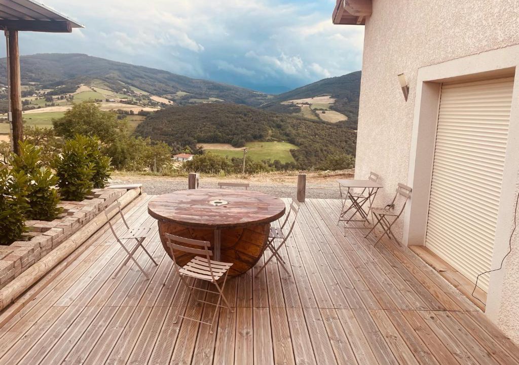 Sainte-Croix-en-Jarez Bed & Breakfast | les rouardes