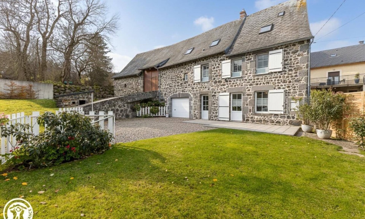 Saulzet-le-Froid House | Les Rouchoux - Saulzet-le-froid