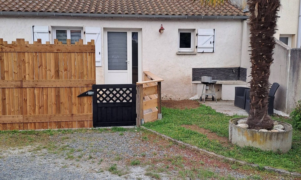 Les Boucholeurs House | LES Sables