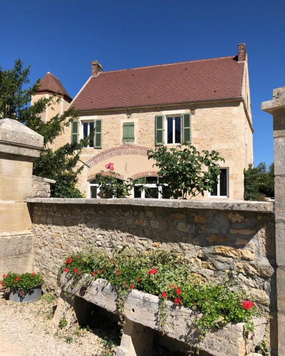 Merry-sur-Yonne House | Les Sauges