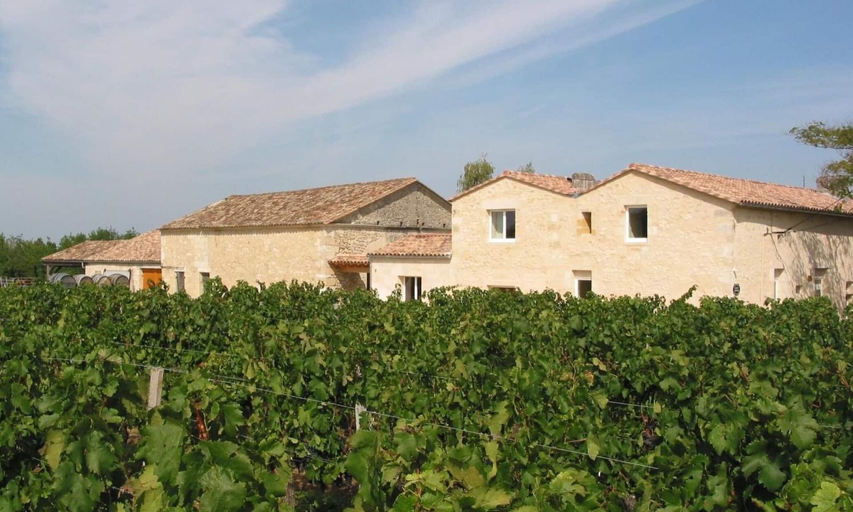 Puisseguin House | Les Secrets de Tifayne