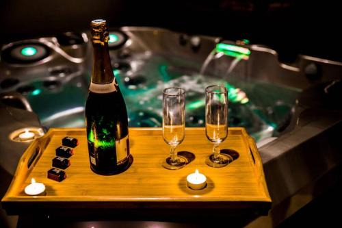 Saint-Junien Apartment | Les SPAS Insolites - Le SPA du Moulin